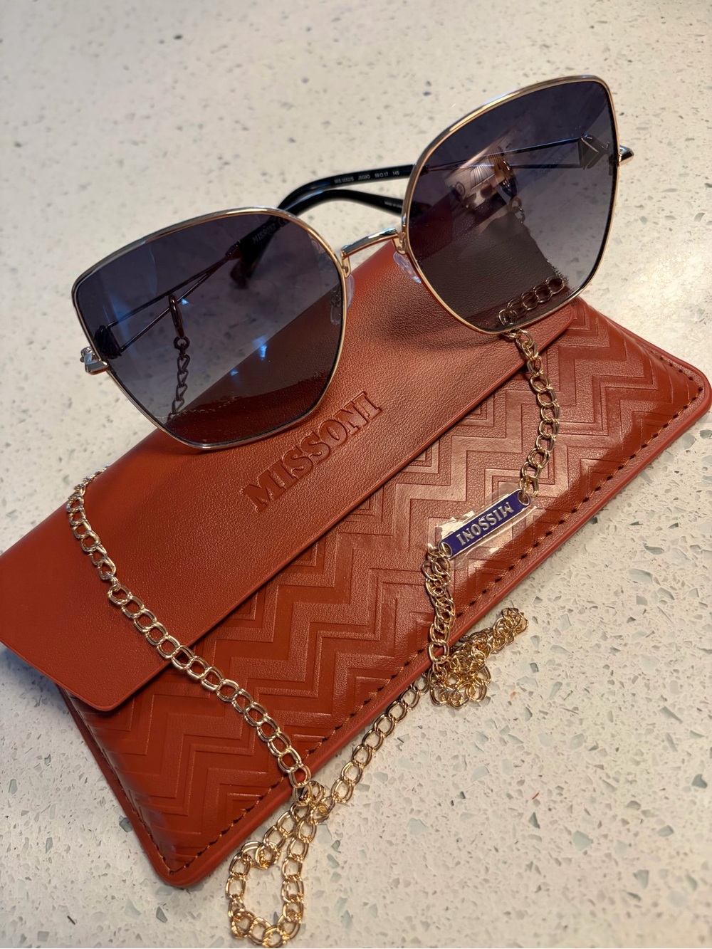Missoni Women's Sunglasses with chain